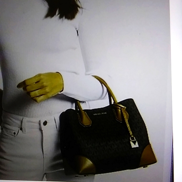 Nwt. Michael kors Mercer gallery small signature logo satchel. - Picture 3 of 13